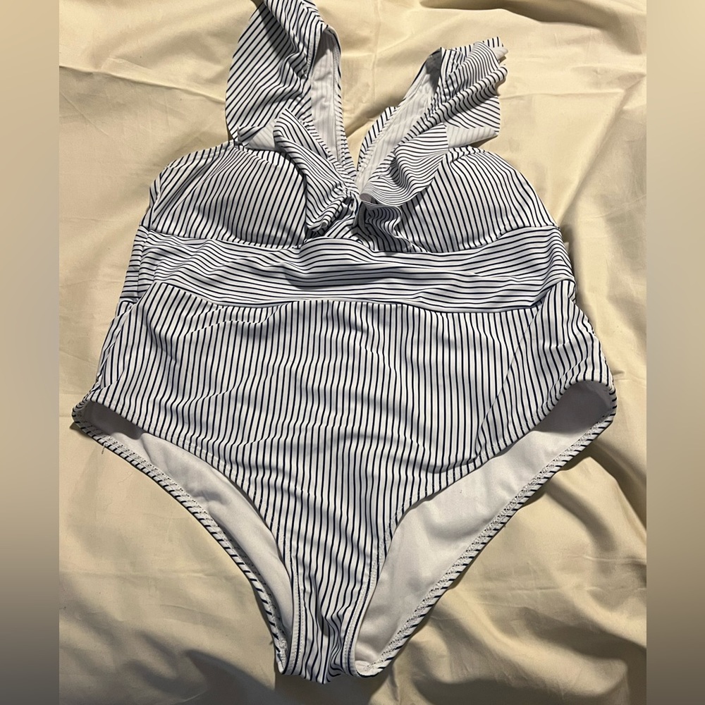 Striped Ruffle One Piece Swimsuit size LX by SHEIN.